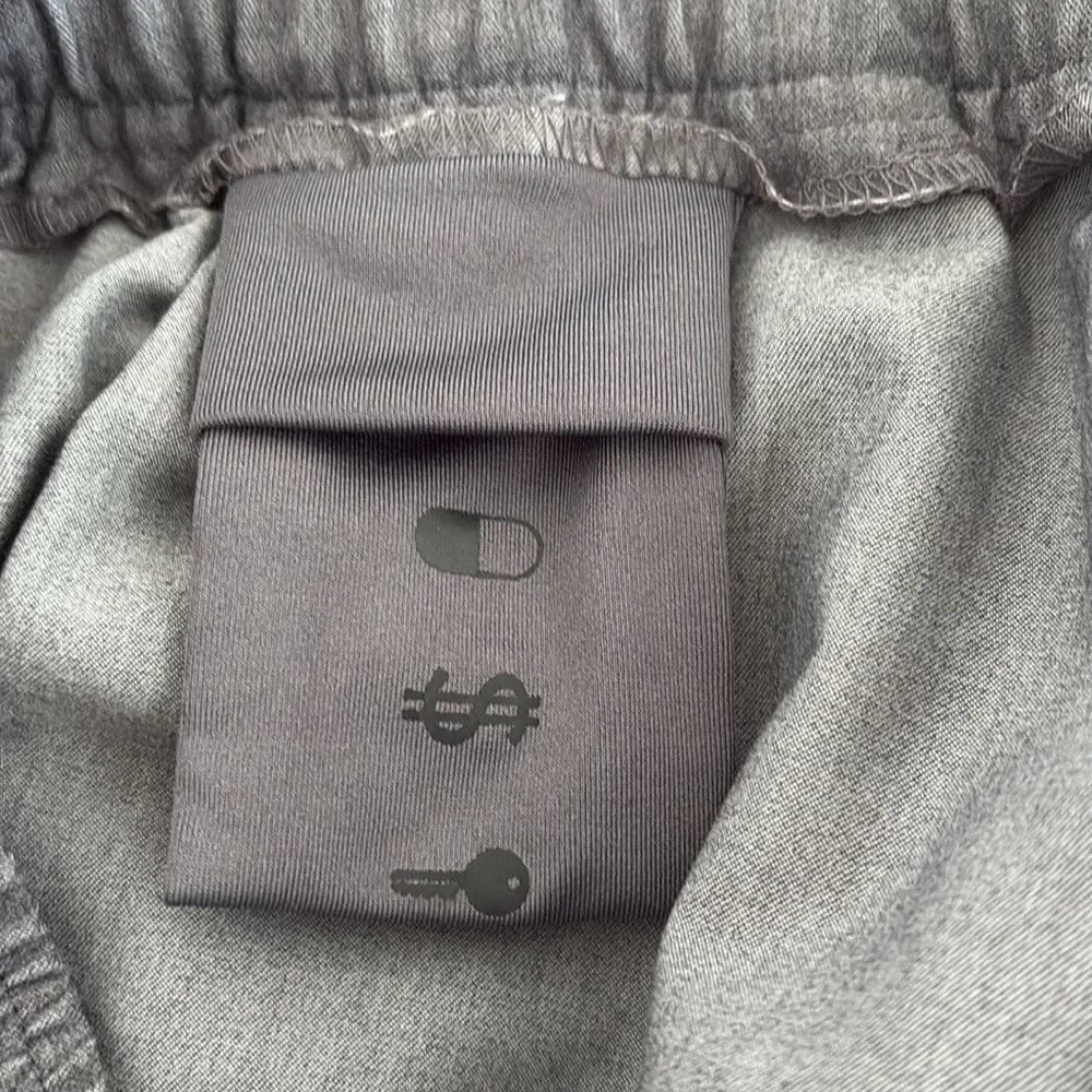 Figs Men’s Tansen Jogger Scrub Pants Grey Size‎ M/S Medium Short